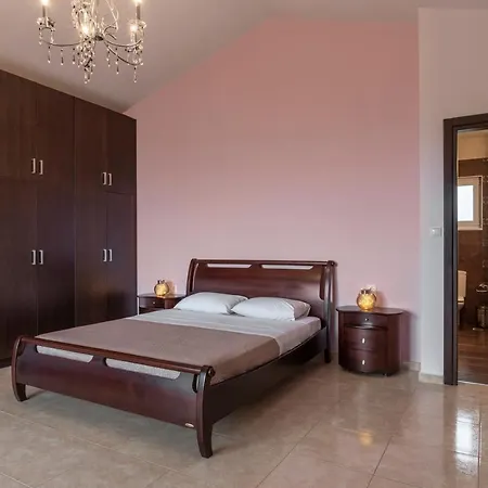 Villa Familia Chania *